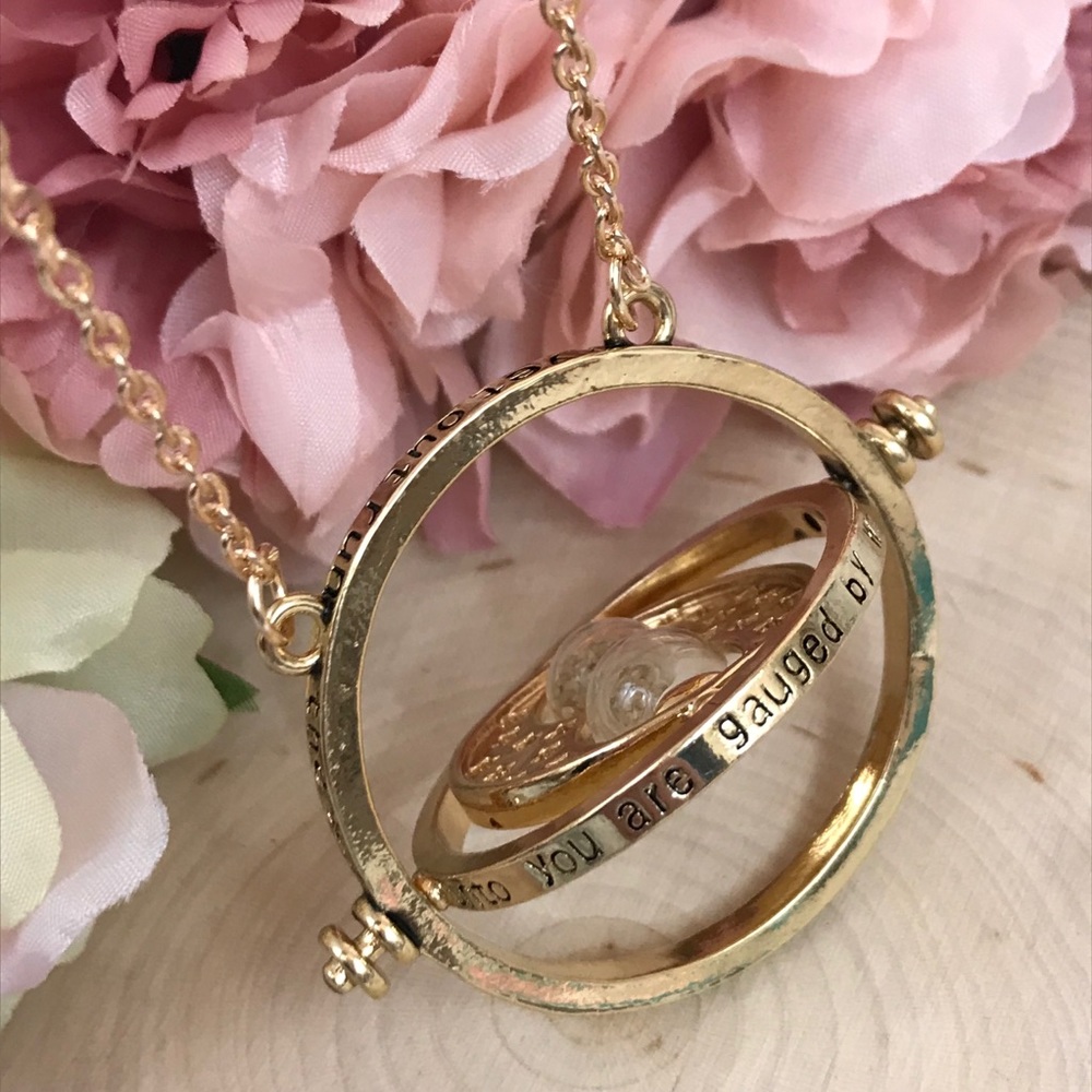 Harry Potter Gold Time Turner Sand Hourglass Pendant Necklace - Picture 7 of 10